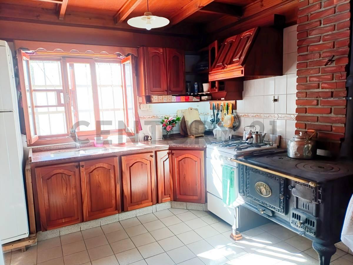Foto de Casa en venta 5 ambientes con parque Mar Del Tuyu limite con Costa del, imagen 4