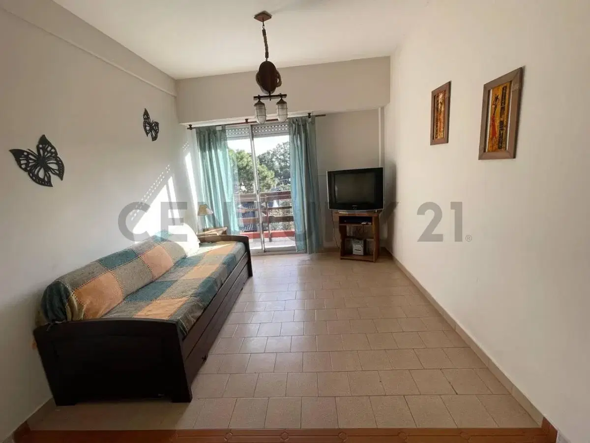 Departamento en Venta 2 ambientes con cochera ubicación céntrica en San Bernardo 4