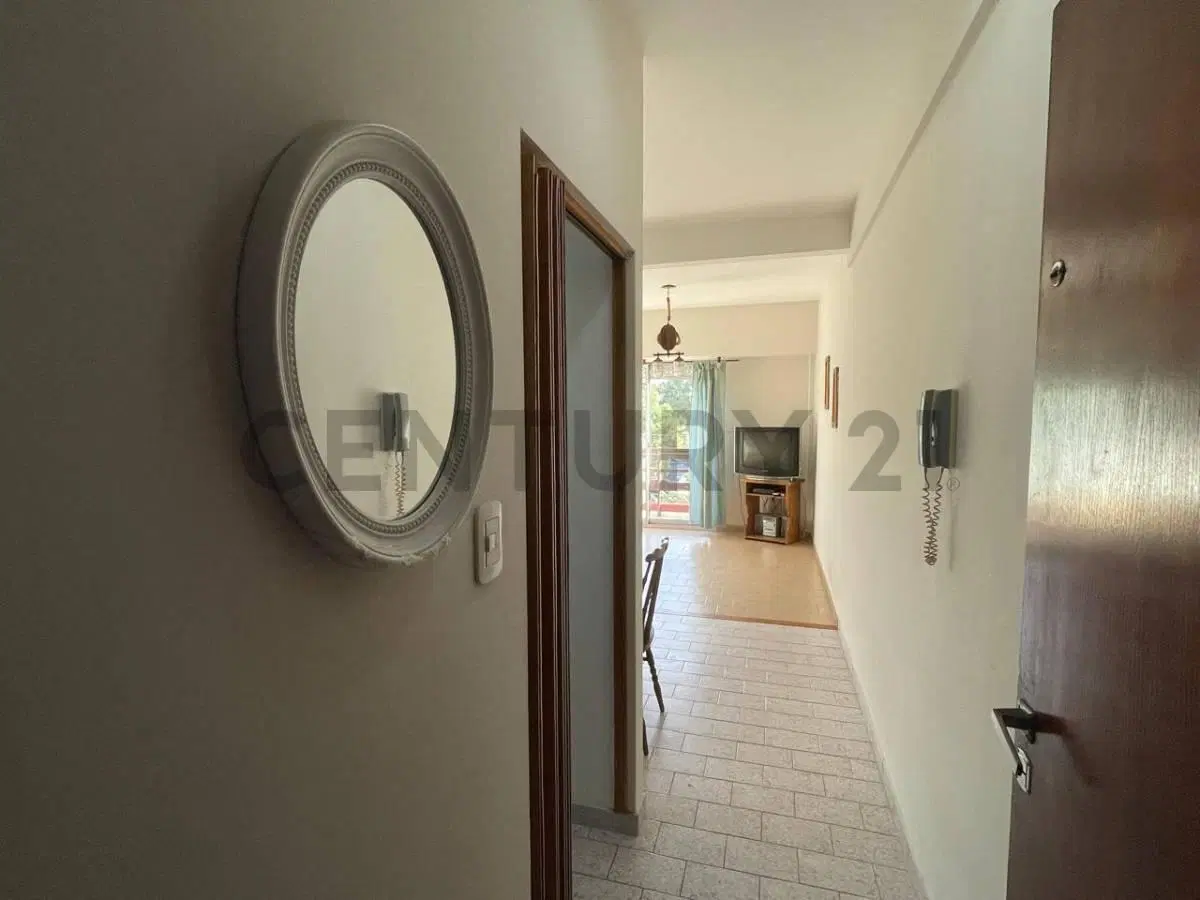 Departamento en Venta 2 ambientes con cochera ubicación céntrica en San Bernardo 3