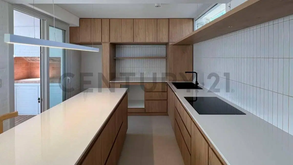 CASA EN VENTA EN COSTA ESMERALDA BARRIO SENDEROS III DE DISEÑO CON GAS NATURAL 3