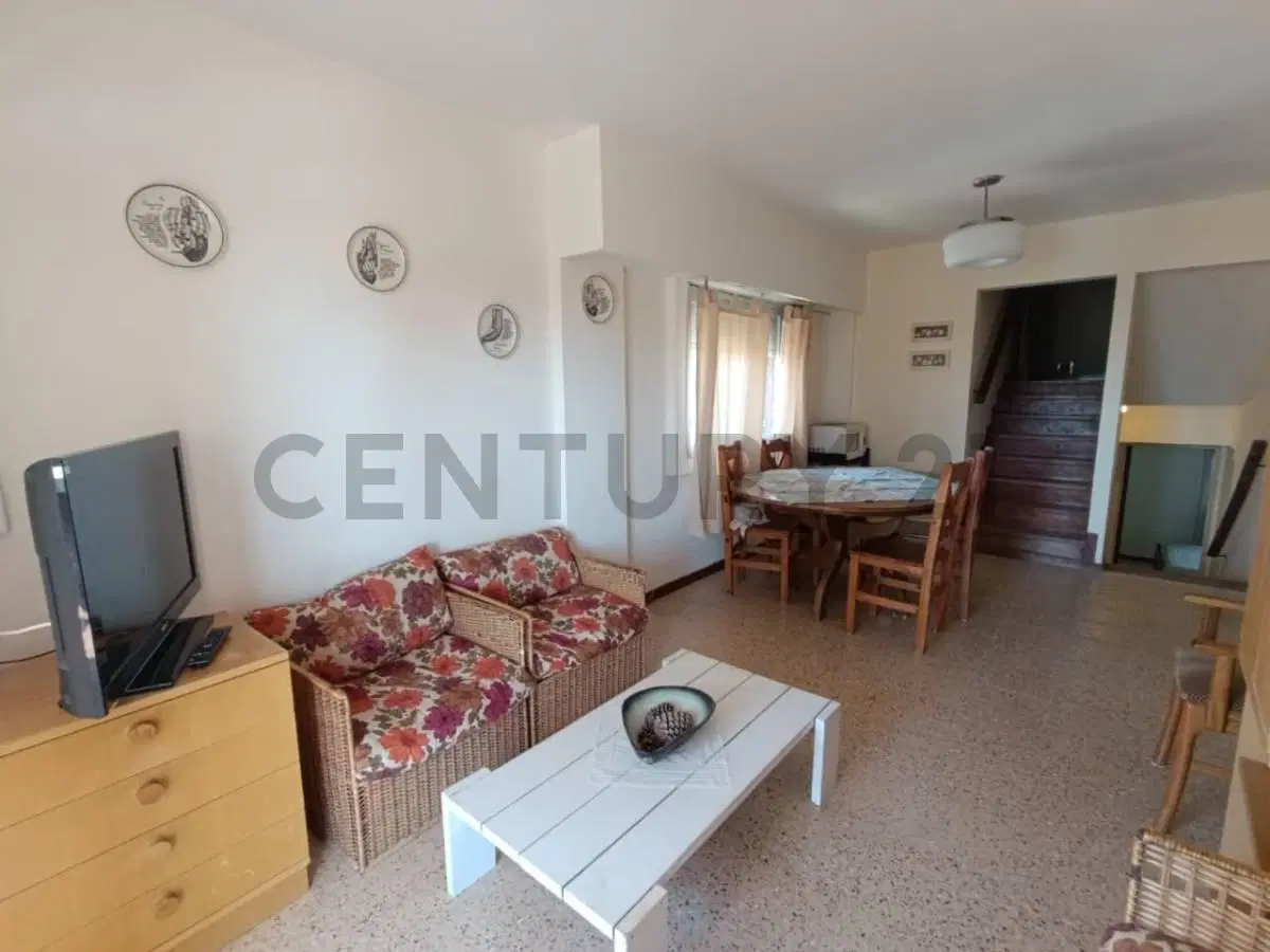 Venta Departamento tipo Duplex con cochera y gas natural Zona Céntrica San Bernardo 4