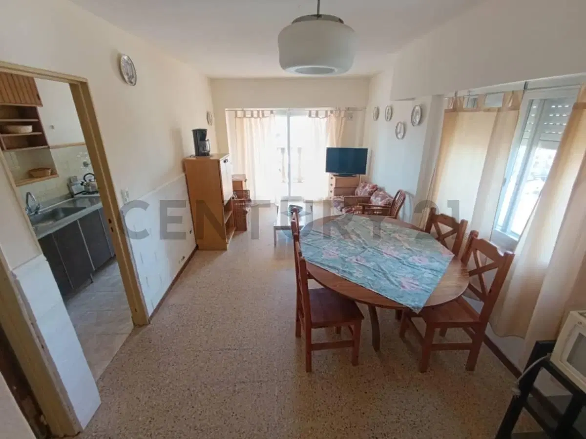 Venta Departamento tipo Duplex con cochera y gas natural Zona Céntrica San Bernardo 3
