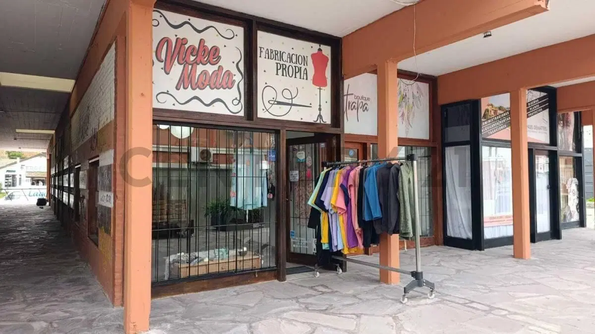 Venta Local comercial con monoambiente Pinamar Centro 2