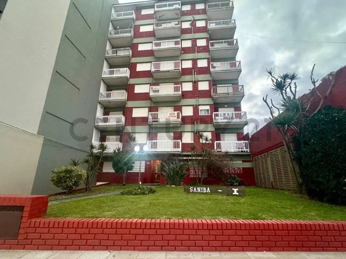 Departamento en venta 3 ambientes frente al mar con parque y gas natural en Santa Teresita 2