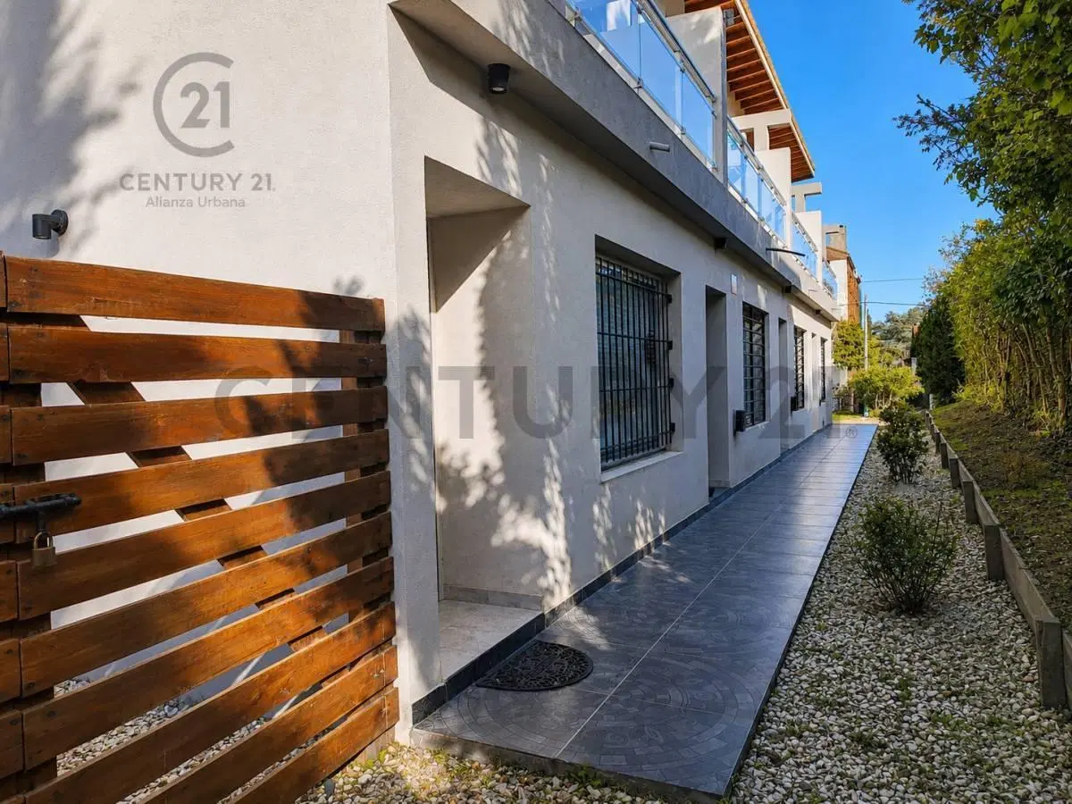 DÚPLEX 3 AMBIENTES CON GRAN PATIO COCHERA Y SIN EXPENSAS PINAMAR 4