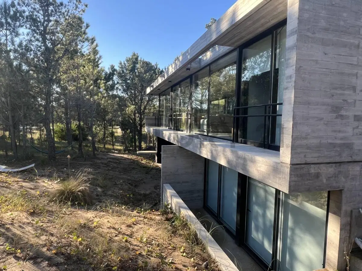 CASA A LA VENTA EN VILLAROBLES PINAMAR 3