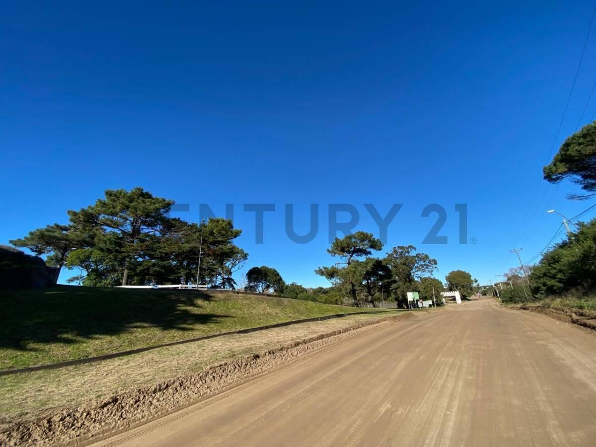 Foto de LOTE EN VENTA DE 400 m2 EN BARRIO PRIVADO LEMU, imagen 2