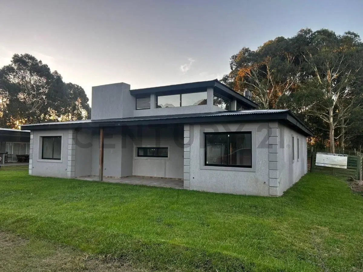 Venta Casa 5 ambientes Costa Esmeralda Barrio ecuestre 5