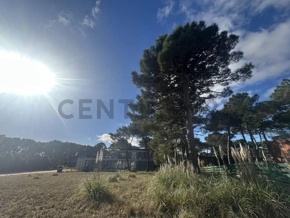 Lote en VENTA en barrio PIONEROS Pinamar 2