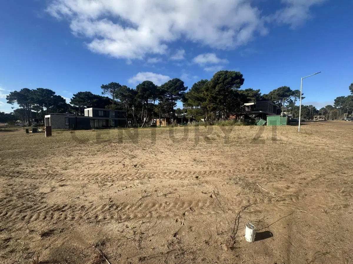 Lote en VENTA en barrio PIONEROS Pinamar 3