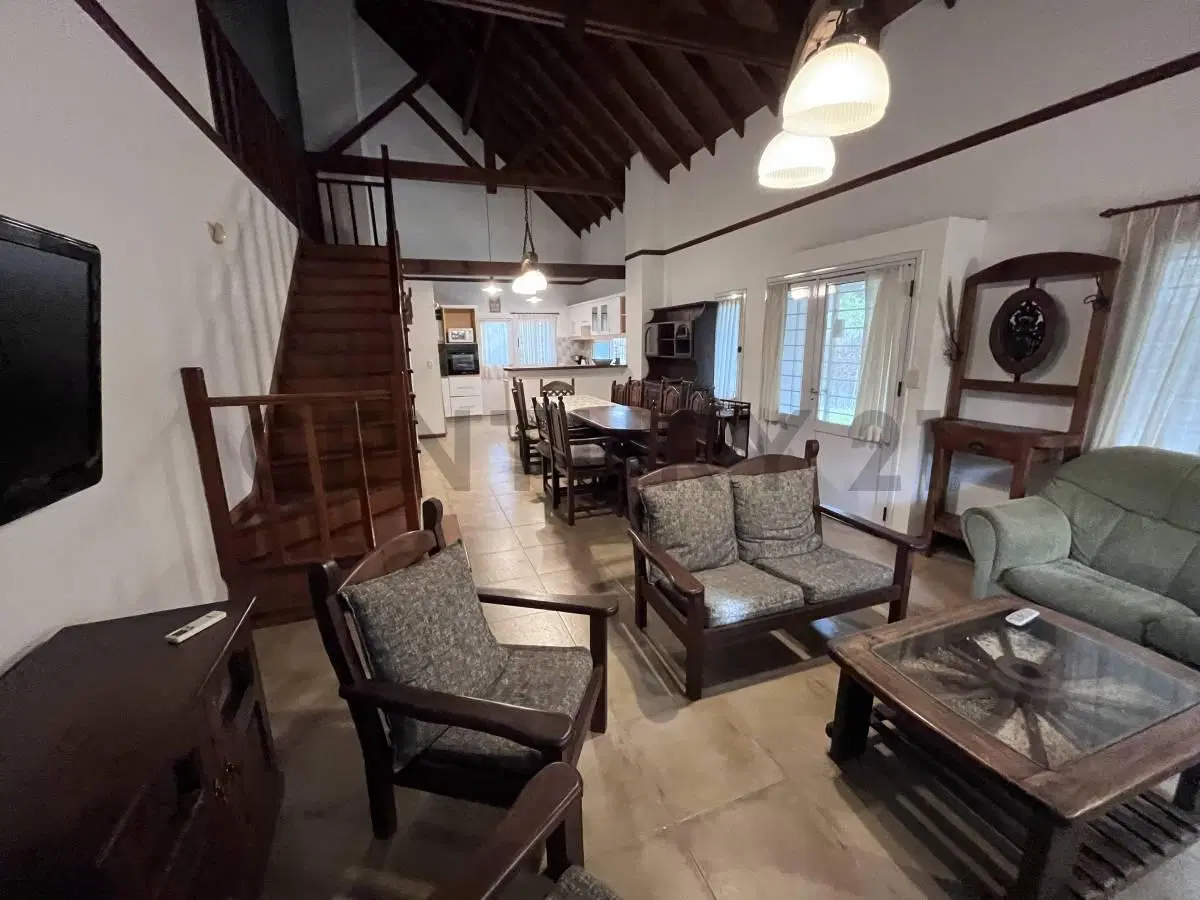 Venta Casa 5 ambientes + Departamento y Quincho Mar de Las Pampas 4