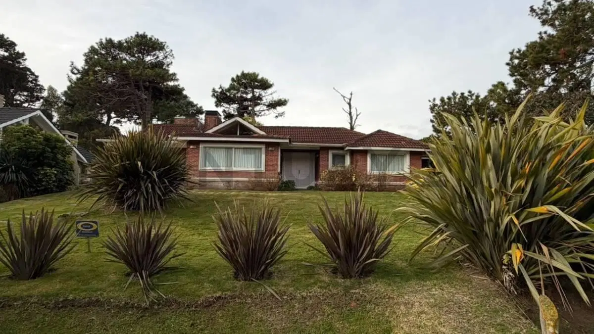 VENTA CASA EN PINAMAR NORTE 4 AMBIENTES A 300mtrs DEL MAR 3