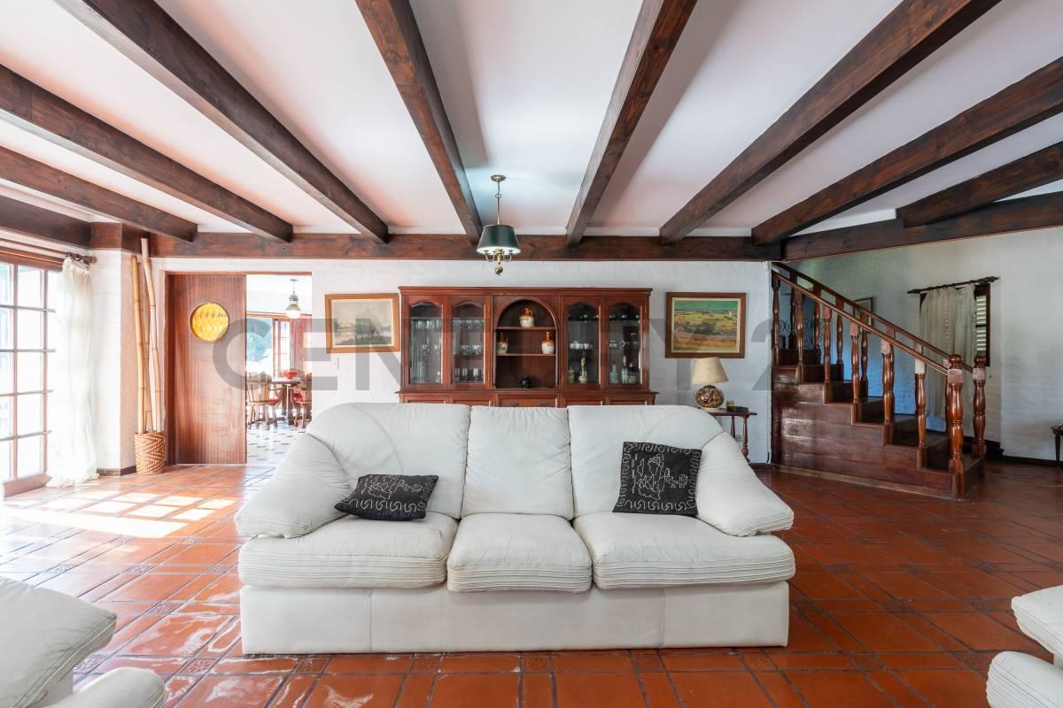 Foto de Casa en venta Pinamar 5 ambientes Fondo al golf, imagen 1