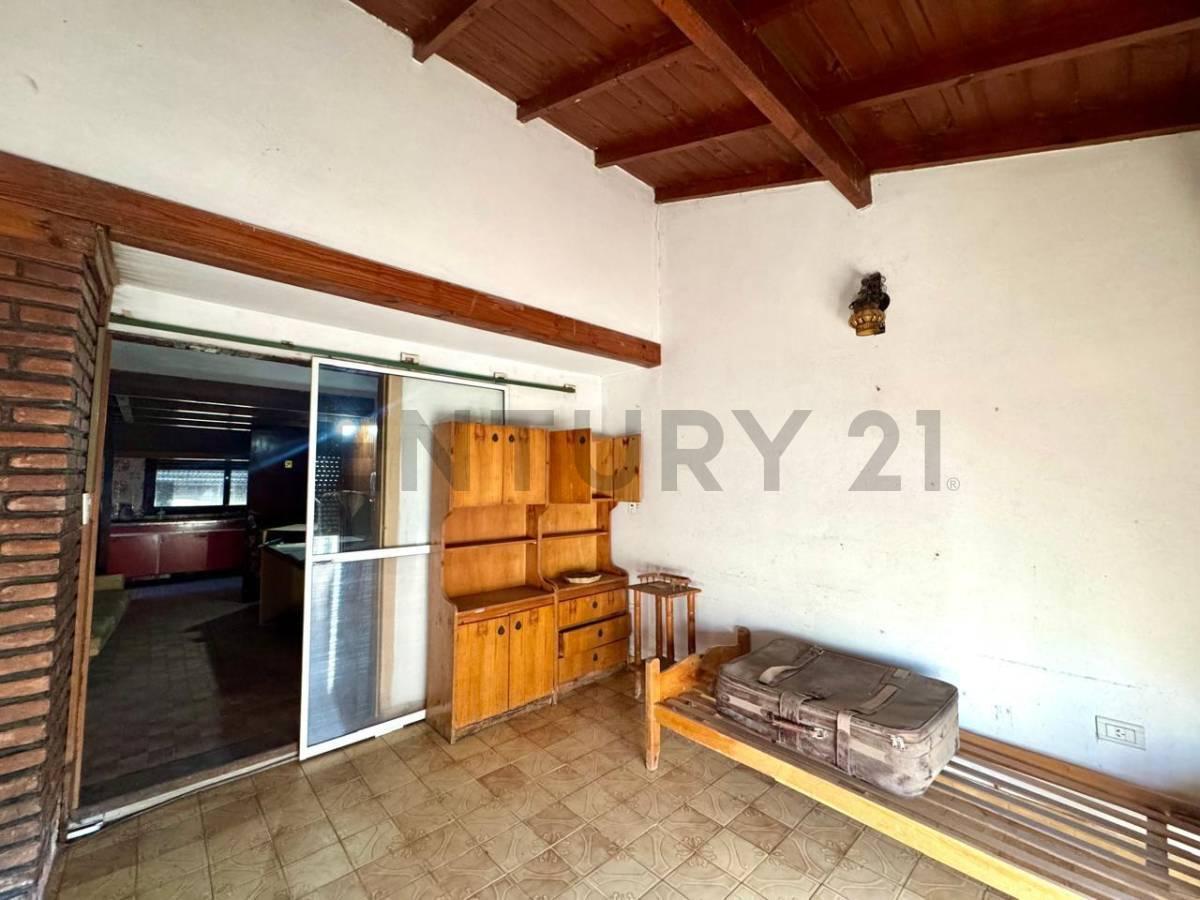 Foto de Local comercial con vivienda 2 dormitorios y garage Santa Teresita, imagen 5