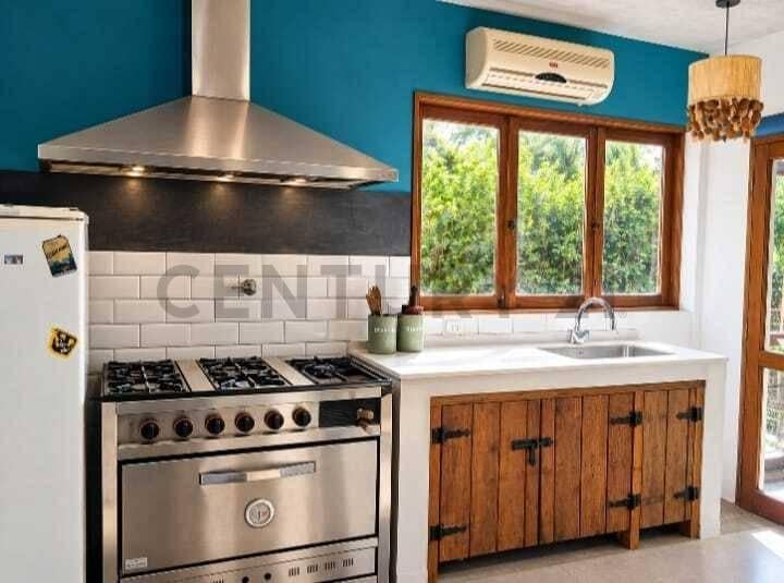 Foto de VENTA AMPLIA CASA DE 4 AMBIENTES MAR DE LAS PAMPAS, imagen 3