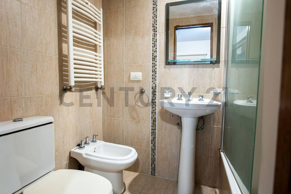 Foto de Departamento 3 ambientes con gas natural y cochera en zona residencial, imagen 3