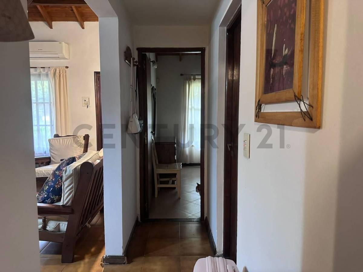 Foto de Casa en Venta de 3 Dormitorios en Ostende Excelente Ubicación, imagen 2