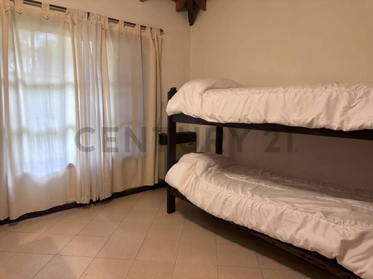 Foto de Casa en Venta de 3 Dormitorios en Ostende Excelente Ubicación, imagen 3