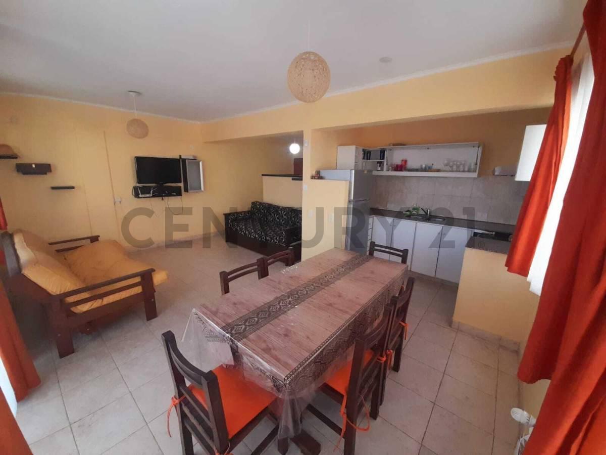 Foto de DEPARTAMENTO EN VENTA 2 AMBIENTES Y MEDIO A 40 METROS DE LA PLAYA DE, imagen 2