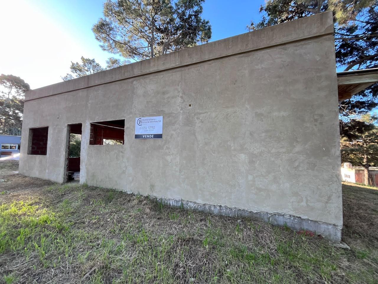 Foto de VENTA DE LOTE EN OSTENDE CON EDIFICACIÓN INICIADA, imagen 4