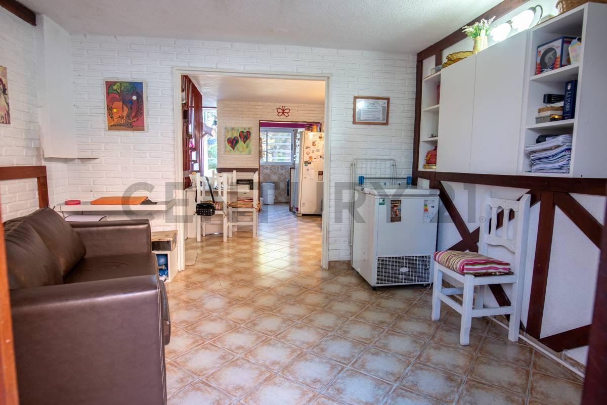 Foto de Venta Departamento Tríplex 2 ambientes más altillo versátil Zona Dúplex, imagen 3