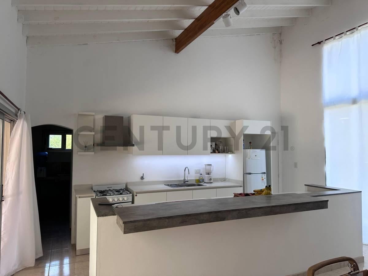 Foto de CASA 3 DORMITORIOS EN VENTA BARRIO VILLAROBLES, imagen 3