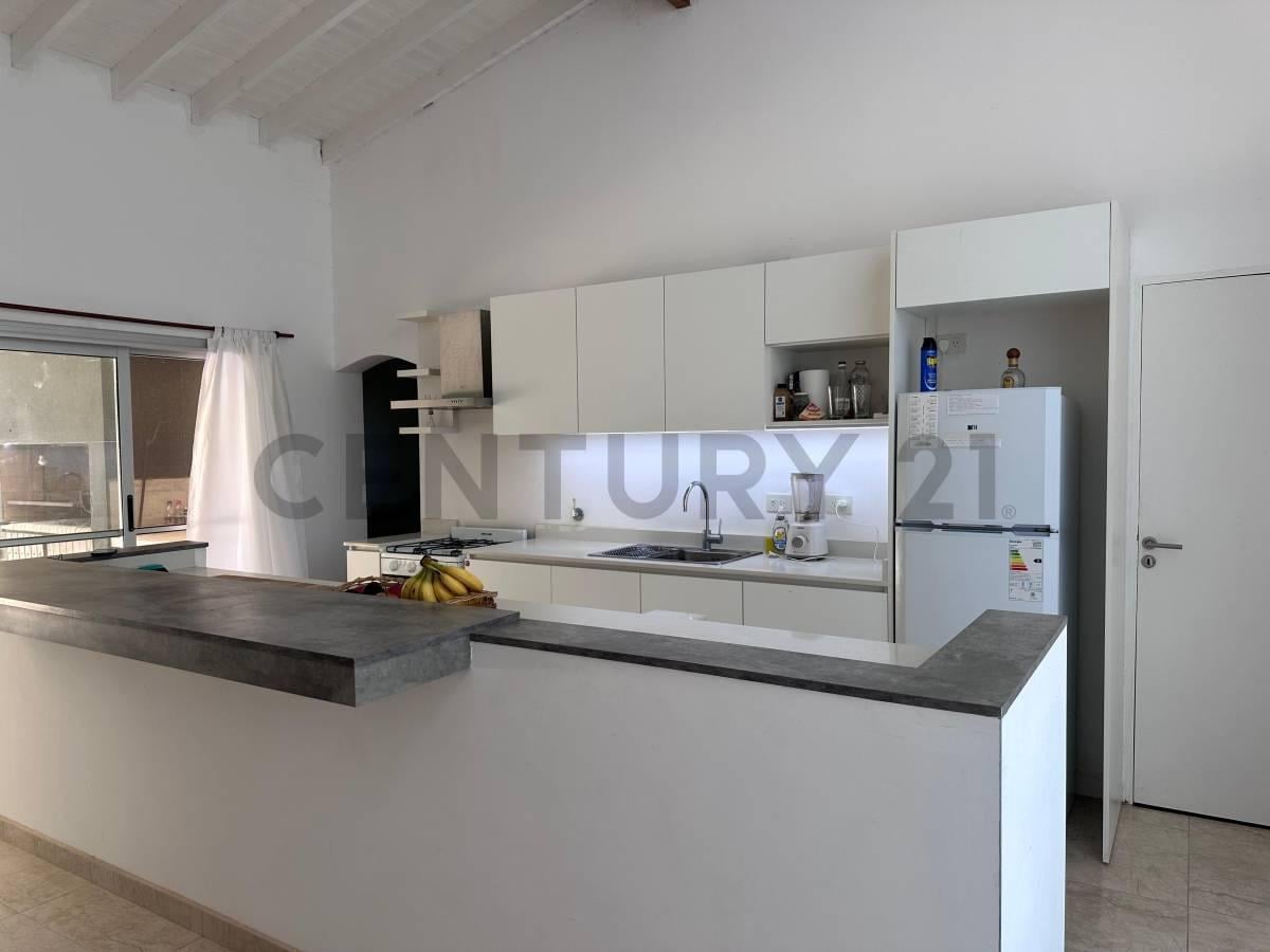Foto de CASA 3 DORMITORIOS EN VENTA BARRIO VILLAROBLES, imagen 4