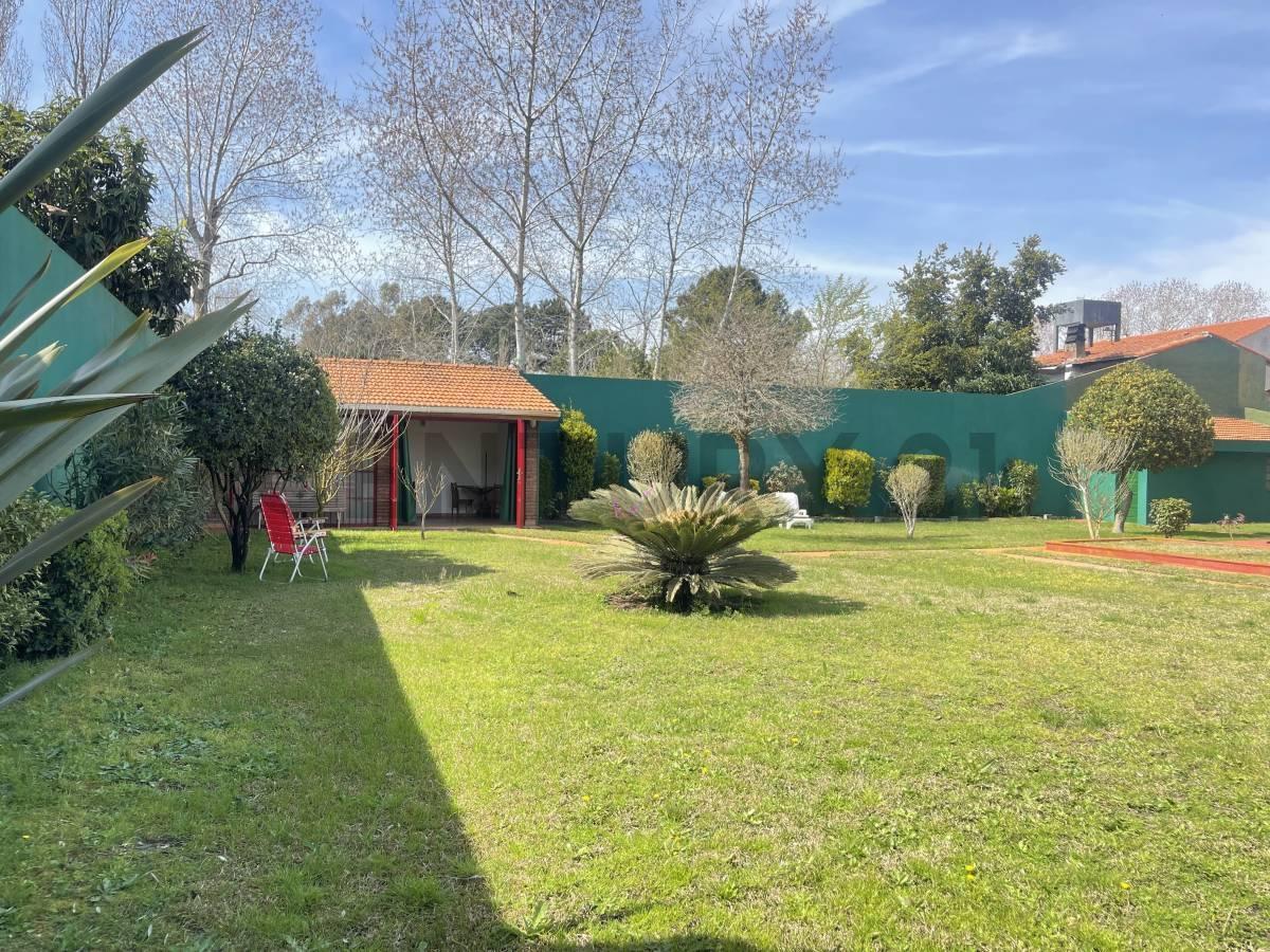 Foto de VENTA CASA 4 AMBIENTES CON JARDIN AGUAS VERDES, imagen 3