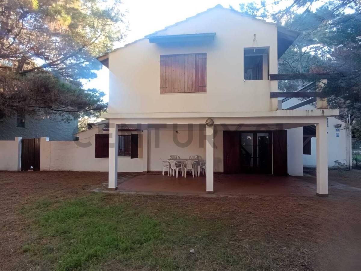 Foto de Casa en venta 4 ambientes Aguas Verdes con Parque de 450 mts 2 cuadras, imagen 1
