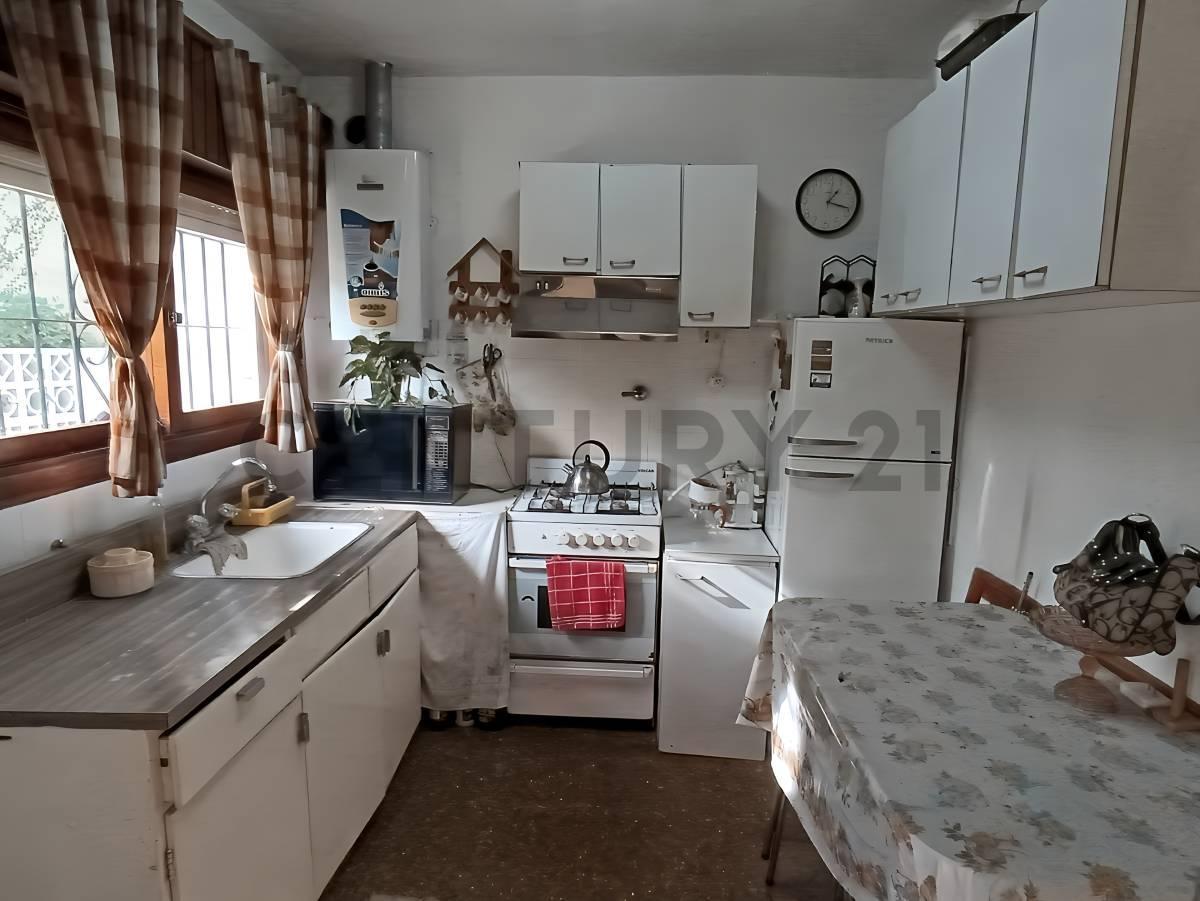 Foto de Casa en venta 5 ambientes en San Bernardo cochera y gas natural, imagen 3