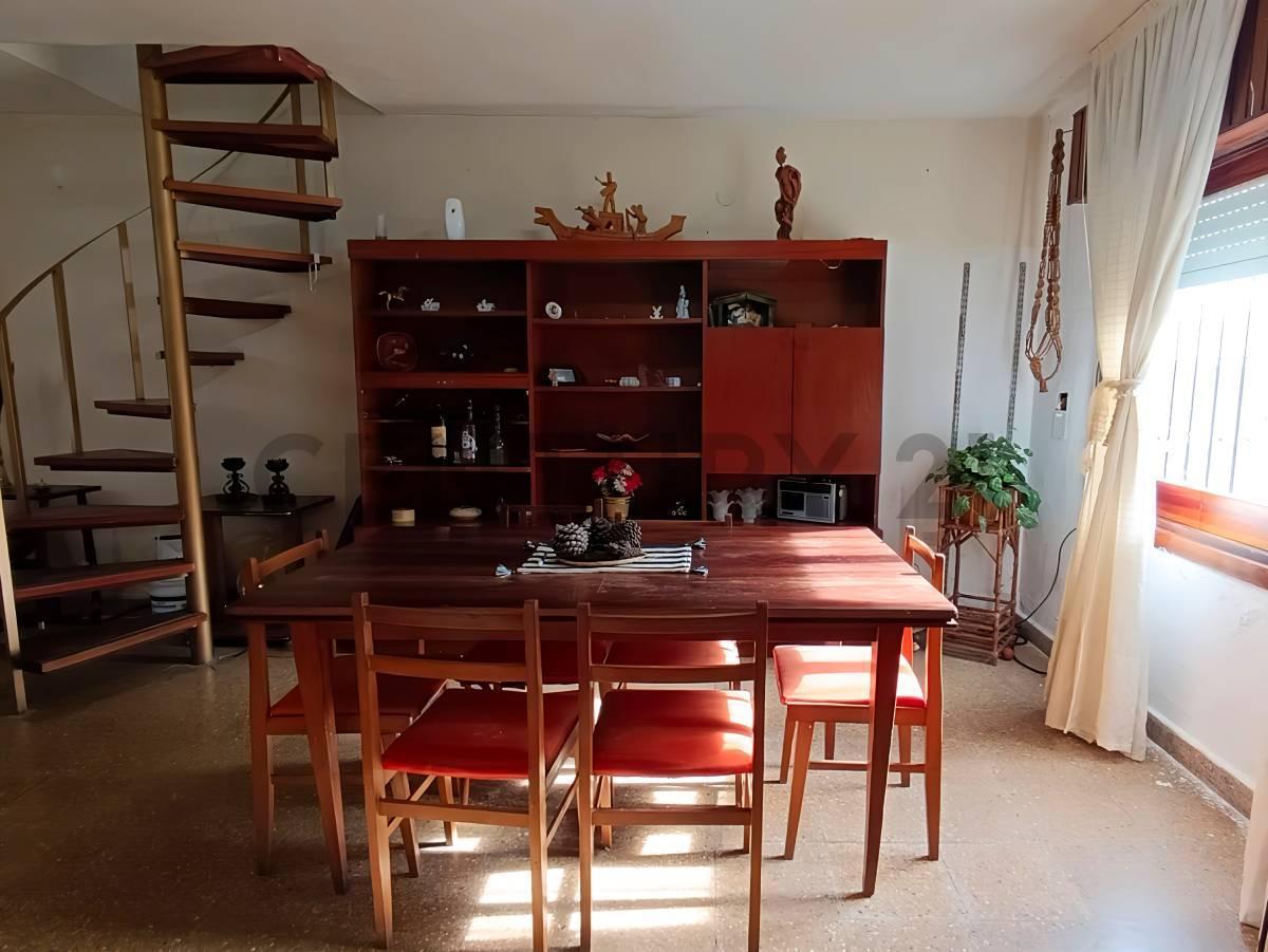 Foto de Casa en venta 5 ambientes en San Bernardo cochera y gas natural, imagen 2
