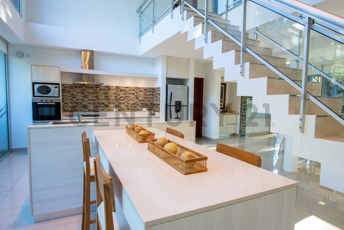 Foto de VENTA EXCLUSIVA CASA 6 AMBIENTES BARRIO LA HERRADURA PINAMAR, imagen 4