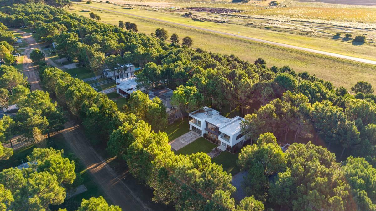 Foto de VENTA EXCLUSIVA CASA 6 AMBIENTES BARRIO LA HERRADURA PINAMAR, imagen 5