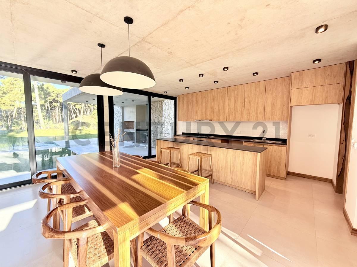 Foto de CASA VENTA BARRIO PIONEROS 4 AMBIENTES CON PILETA PINAMAR, imagen 3