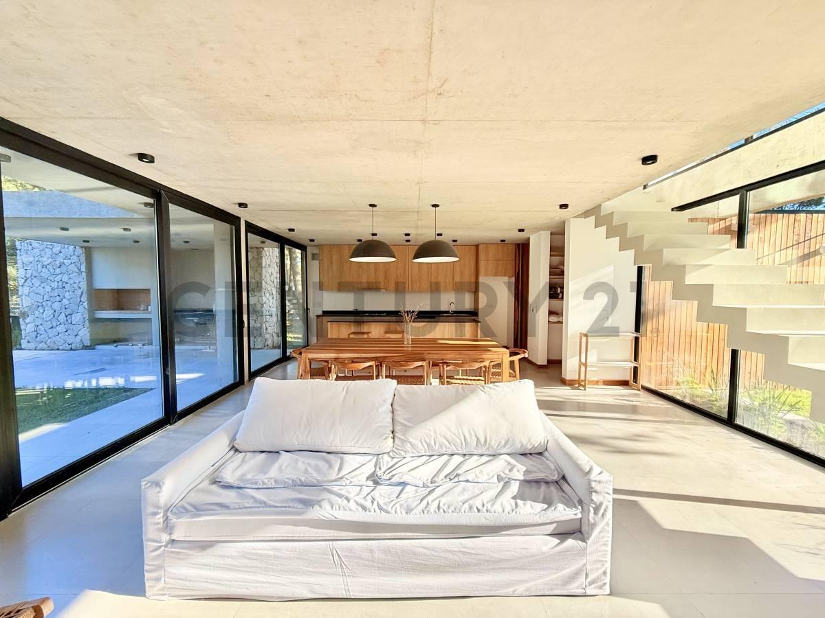 Foto de CASA VENTA BARRIO PIONEROS 4 AMBIENTES CON PILETA PINAMAR, imagen 2