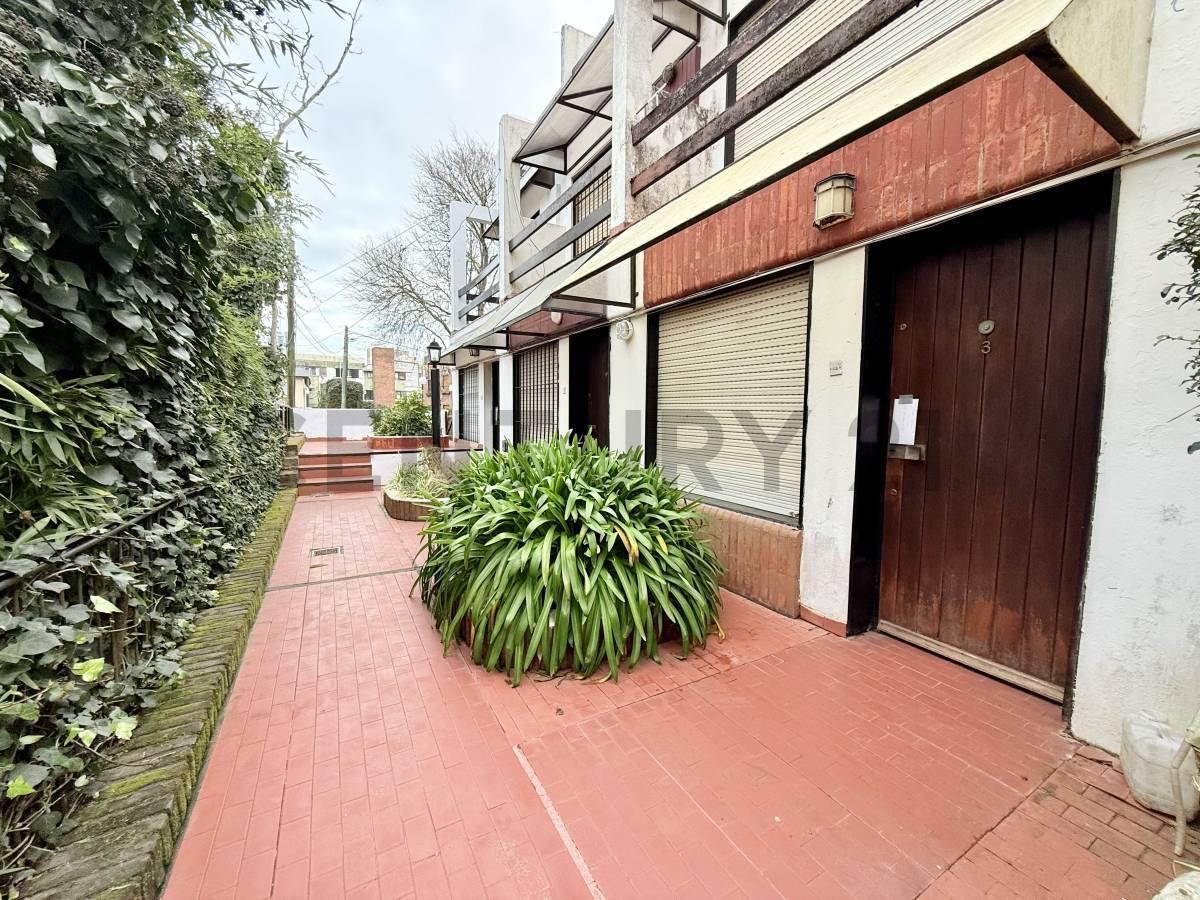 Foto de Duplex 4 Ambientes con cochera Centro de Pinamar, imagen 1