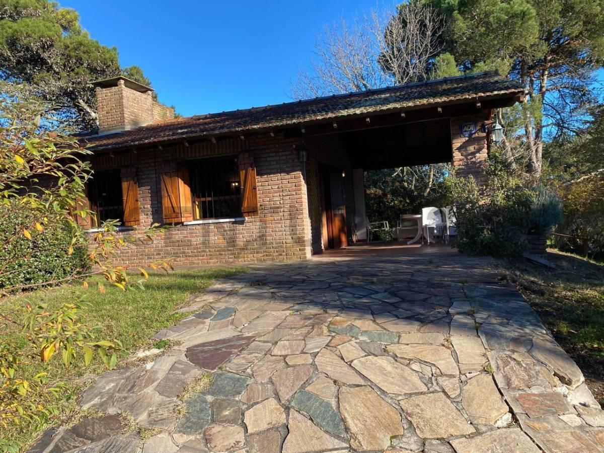 Foto de VENTA CASA CON PILETA EN BARRIO NORTE VILLA GESELL, imagen 3