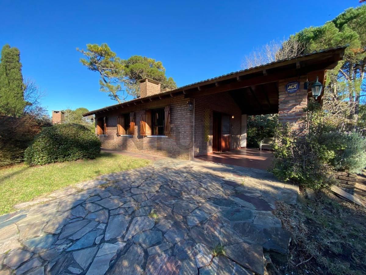 Foto de VENTA CASA CON PILETA EN BARRIO NORTE VILLA GESELL, imagen 4