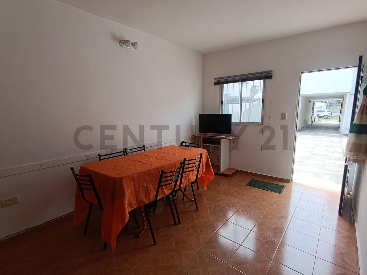 Foto de Venta de casa 3 ambientes con cochera y jardín a metros mar en Mar del, imagen 5