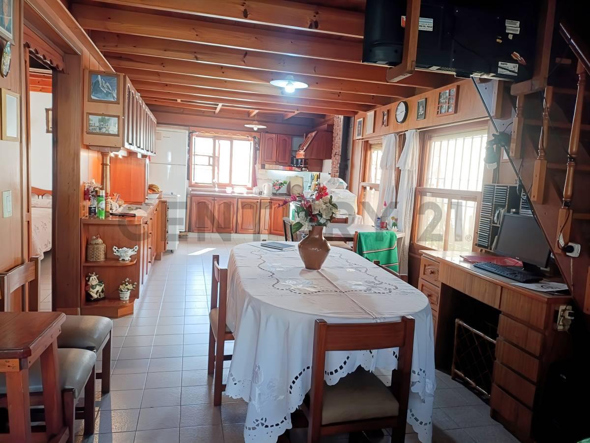 Foto de Casa en venta 5 ambientes con parque Mar Del Tuyu limite con Costa del, imagen 4