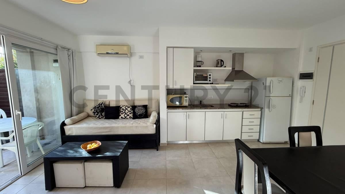 Foto de VENTA DEPARTAMENTO 2 AMBIENTES PINAMAR CENTRO, imagen 4