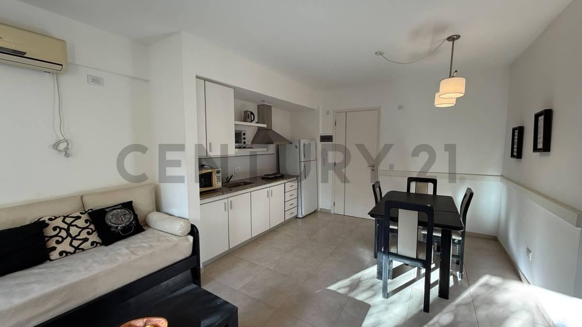 Foto de VENTA DEPARTAMENTO 2 AMBIENTES PINAMAR CENTRO, imagen 3