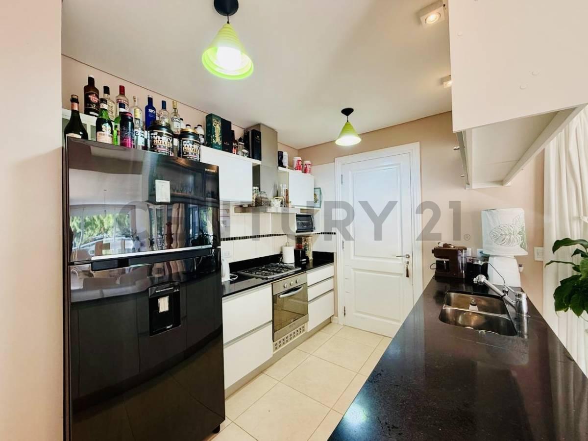 Foto de CASA 5 AMBIENTES CON PISCINA EN LA HERRADURA PINAMAR, imagen 2