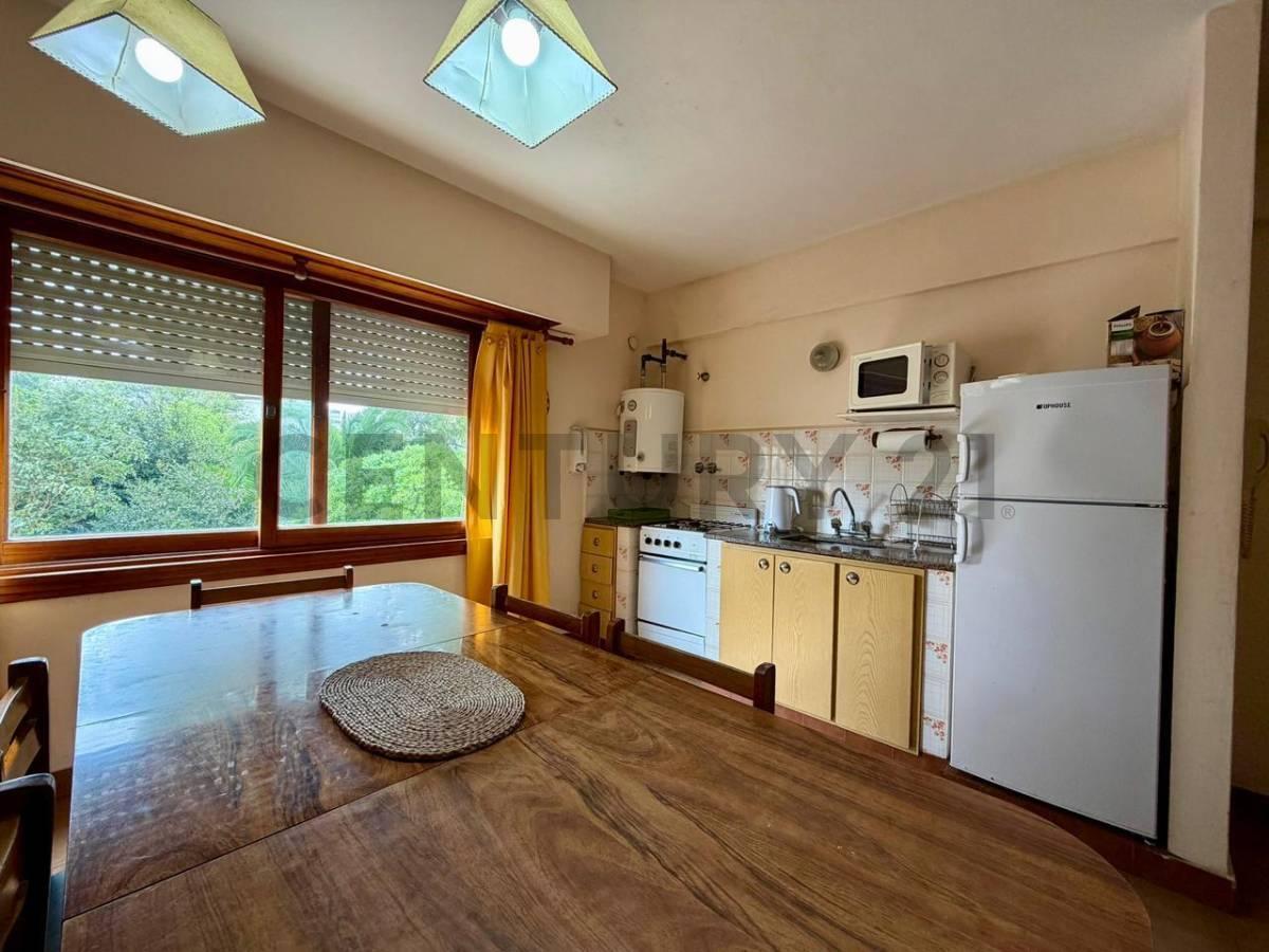 Foto de Venta de departamento 3 ambientes en Villa Gesell con cochera cubierta, imagen 4