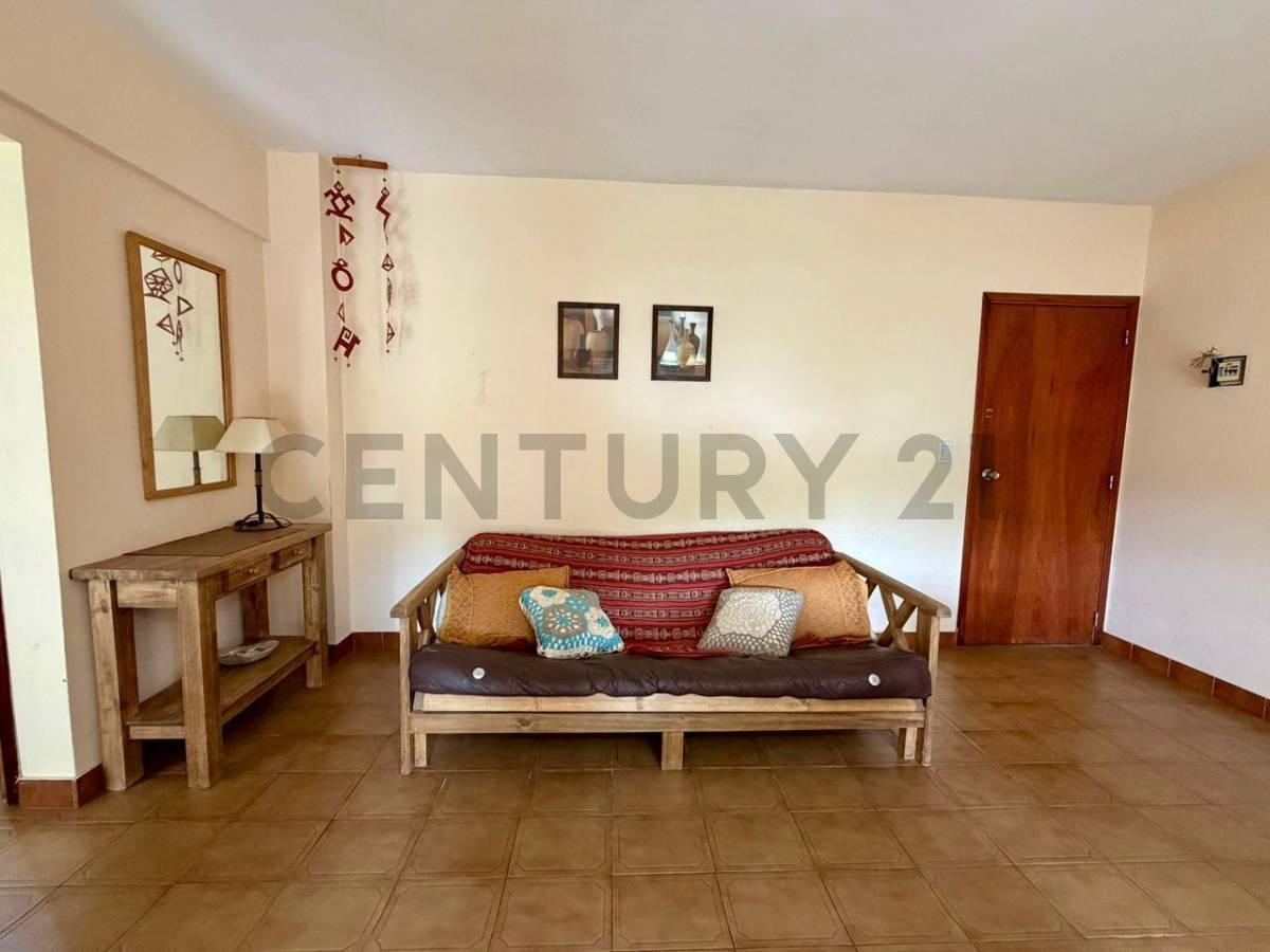 Foto de Venta de departamento 3 ambientes en Villa Gesell con cochera cubierta, imagen 2