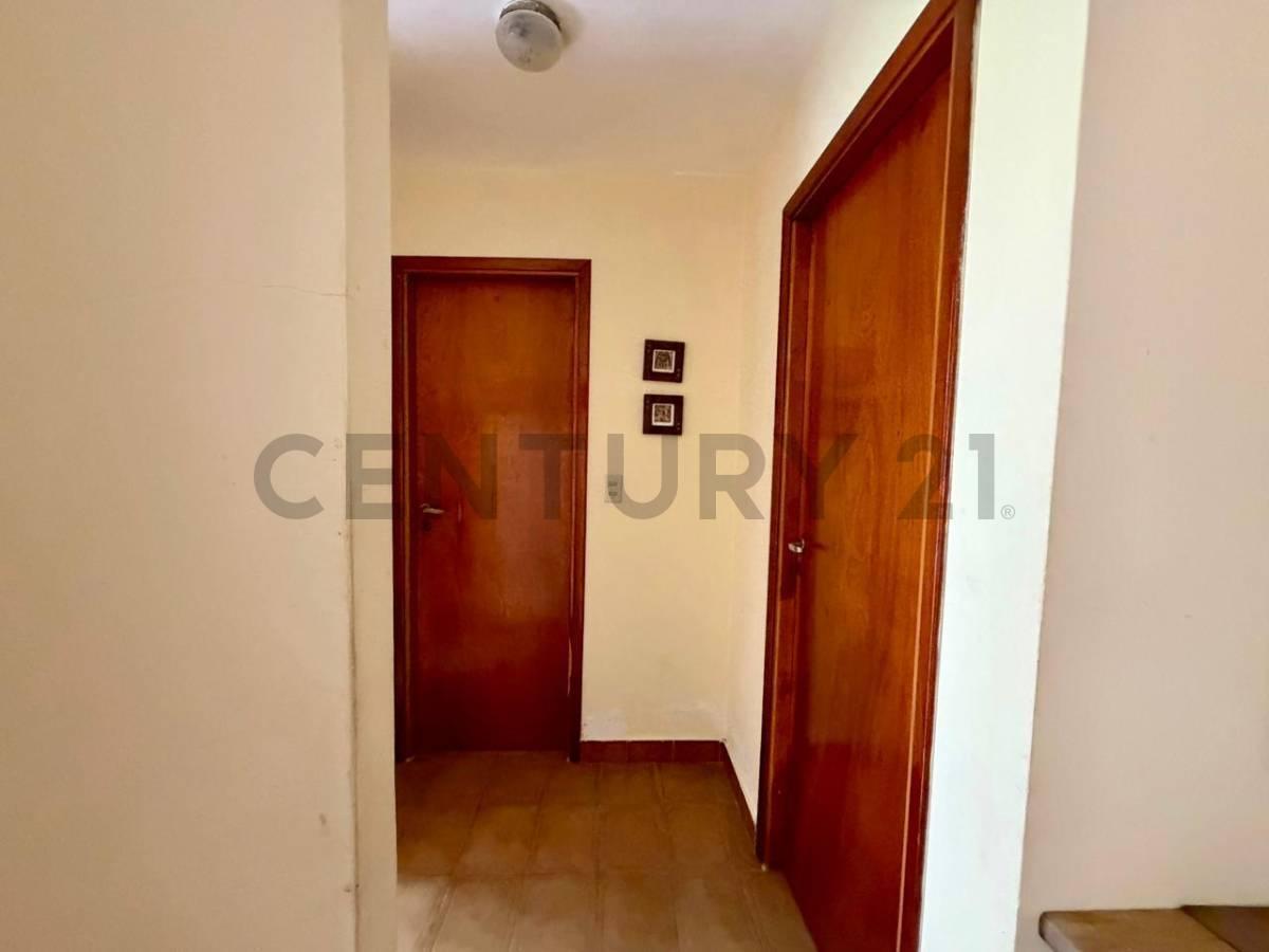 Foto de Venta de departamento 3 ambientes en Villa Gesell con cochera cubierta, imagen 3