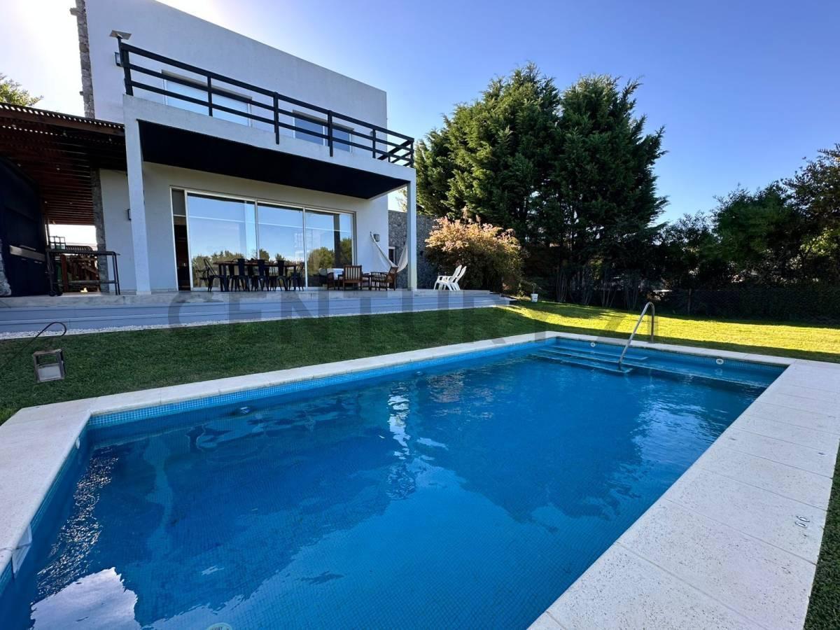 Foto de Casa 5 ambientes en venta Costa Esmeralda Golf I, imagen 3
