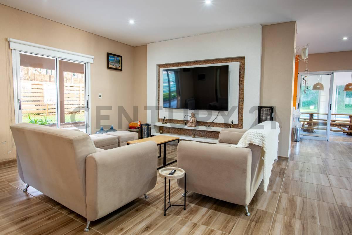 Foto de Casa con pileta climatizada en venta 6 ambientes Barrio Ecuestre Costa, imagen 3