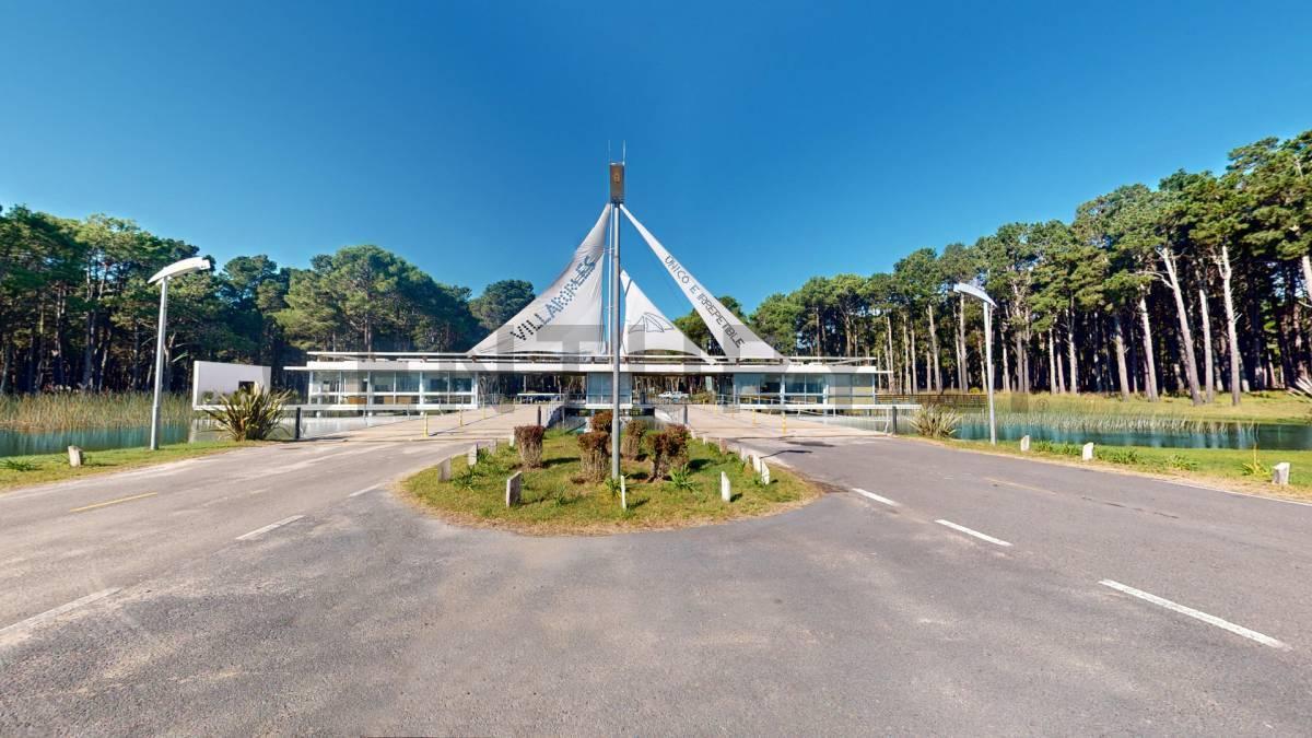 Foto de Lote en Venta en Barrio Serena zona golf de Villarobles Pinamar, imagen 1