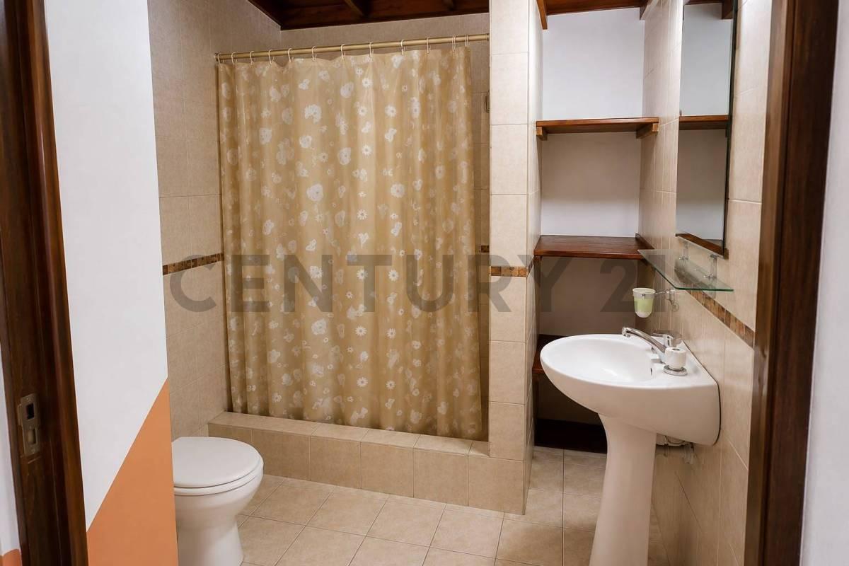 Foto de Casa en Venta 3 ambientes en Villa Gesell centro, imagen 5